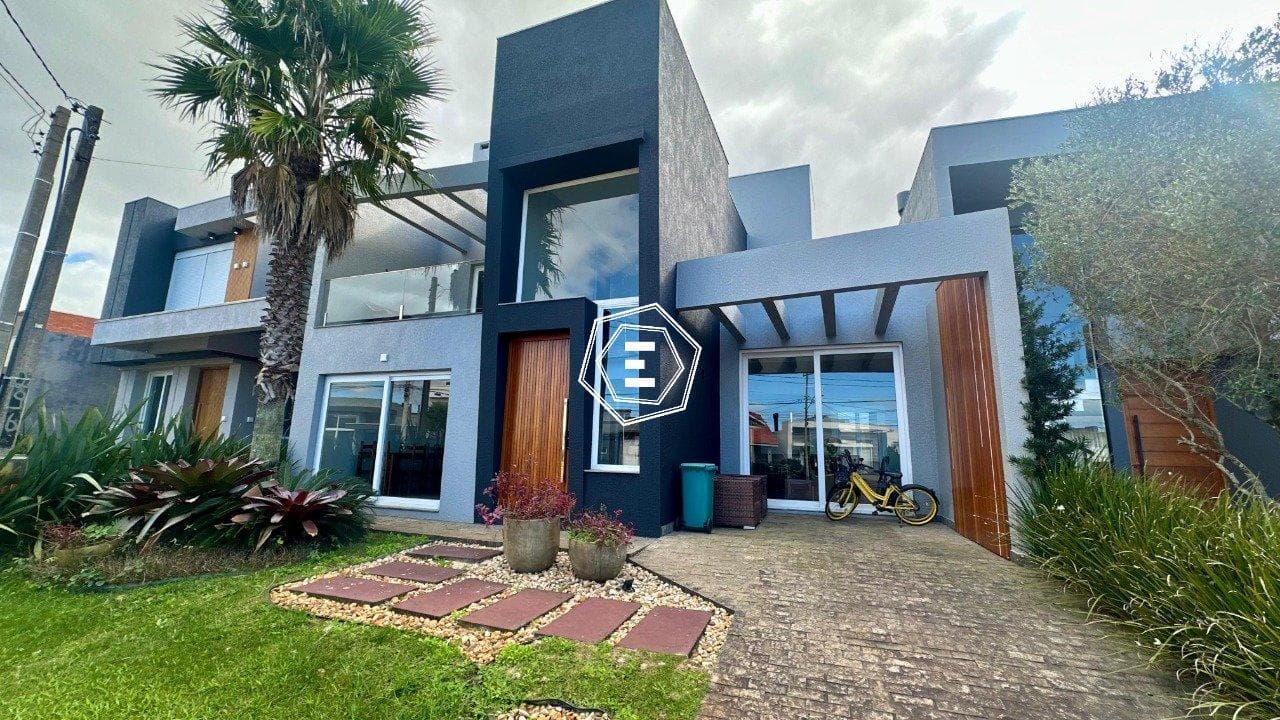 Casa no condomínio Las Palmas